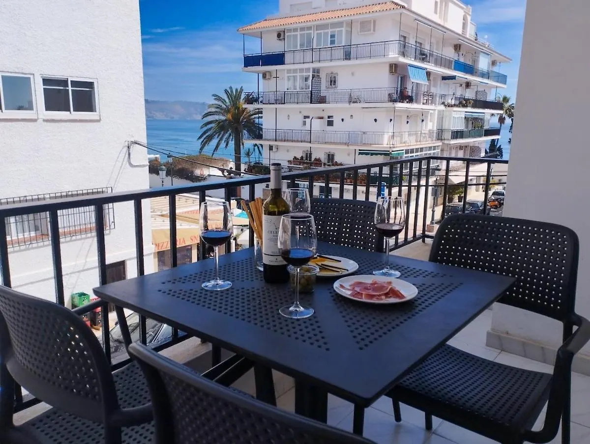 Appartamento Renovated 2 Bedroom In Nerja Center, Carabeo Area